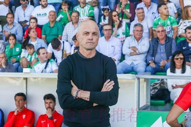 阿斯报:皇马后防线人手紧缺 17岁里瓦斯有望首秀